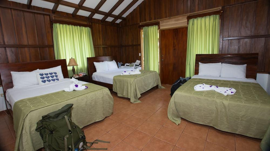 Bedroom 2, Arenal Montechiari Hotel, San Carlos