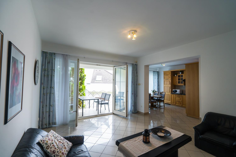 Others 4, Gyorfi Apartmanhaz Zamardi, Siófok