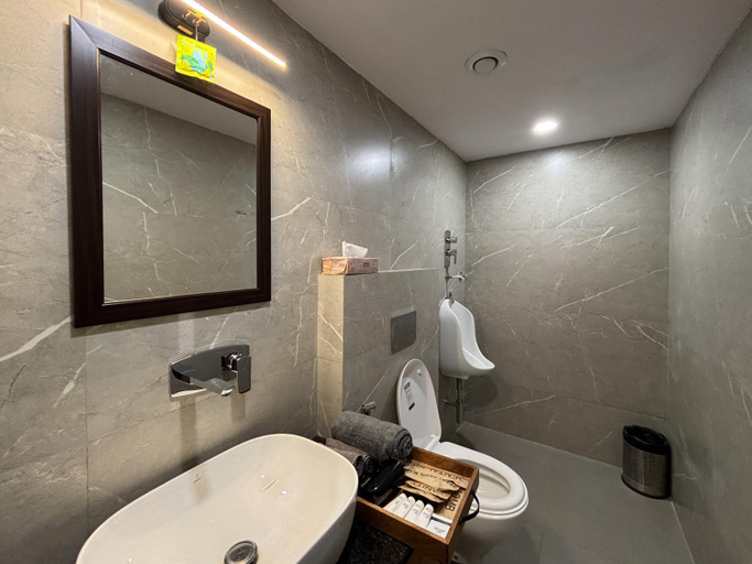 Bathroom 4, Housr Sector 56 Gurgaon Sushant Lok 2, Gurgaon