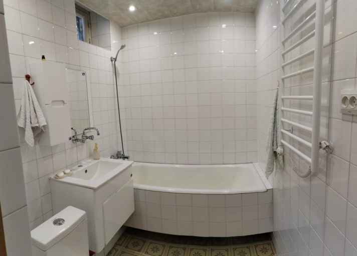 Bathroom 3, Airport to Echmiadzin Guest House