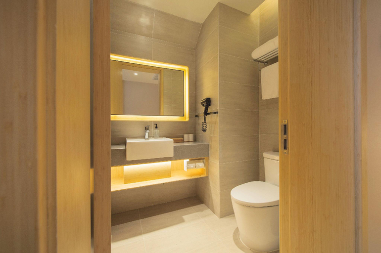 Bathroom 3, Ji Hotel Dalian Railway Station, Dalian