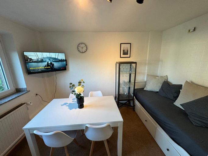 Others 4, Central Comfort Home with Garden, Rhein-Kreis Neuss