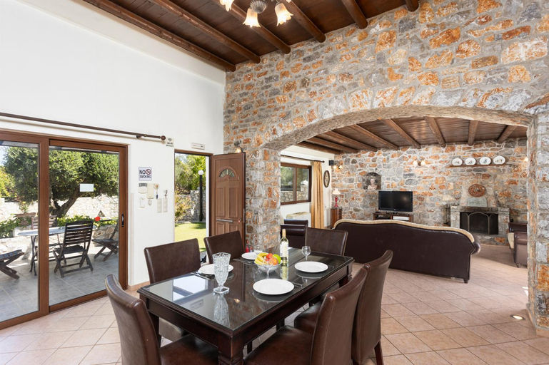Others 3, Villa Melina, Crete
