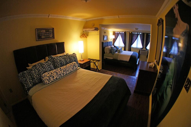 Bedroom 3, Pegasus International Hotel, Monroe