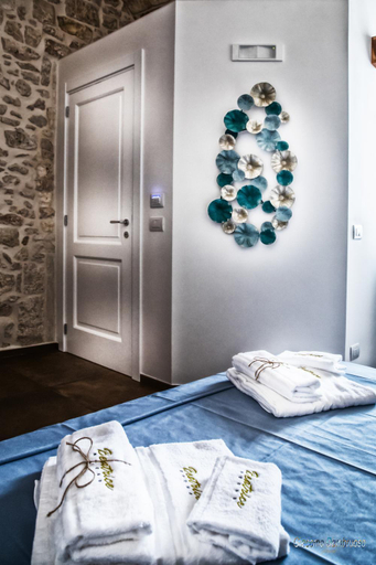 Others 4, Beatrice rooms, Bari
