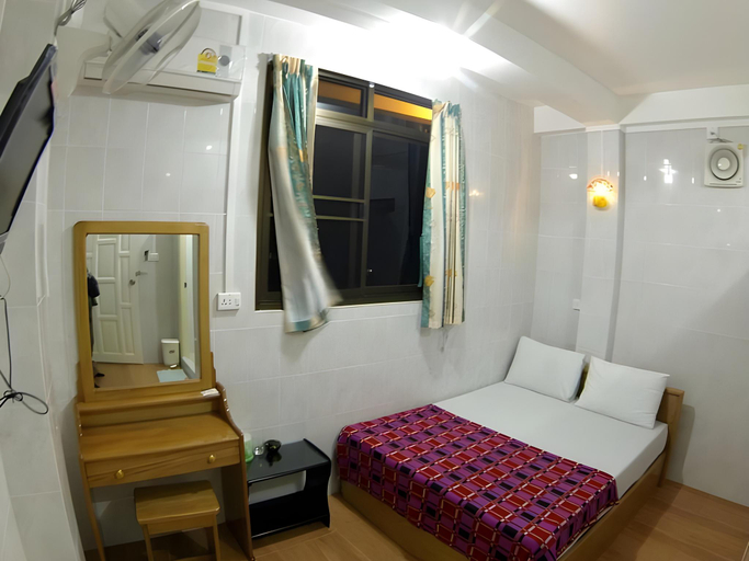 Bedroom 3, Penguin Hotel, Kawthoung