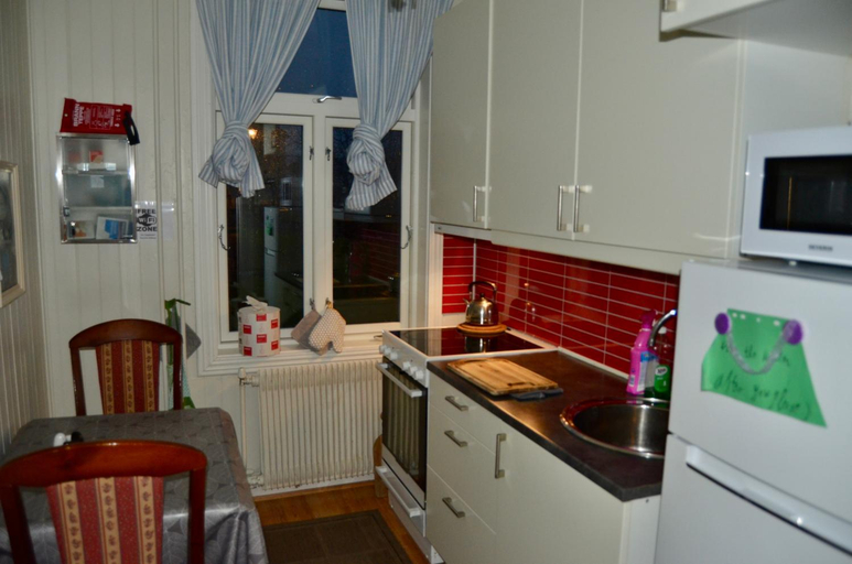 Others 5, Angelas White House - single room, Vestvågøy