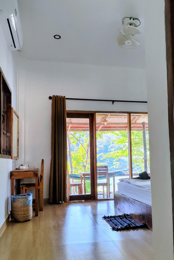 Others 5, Meexok guesthouse, Ngoi