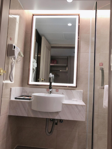 Bathroom 3, Vienna Hotel Kaili Stadium, Qiandongnan Miao and Dong