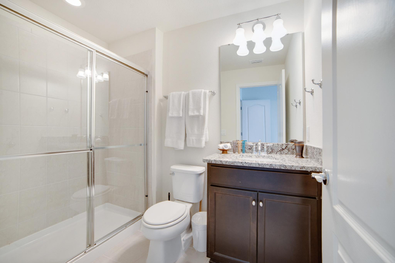 Bathroom 4, Townhome | Splash Pool | BBQ | FREE Water Park!, Osceola