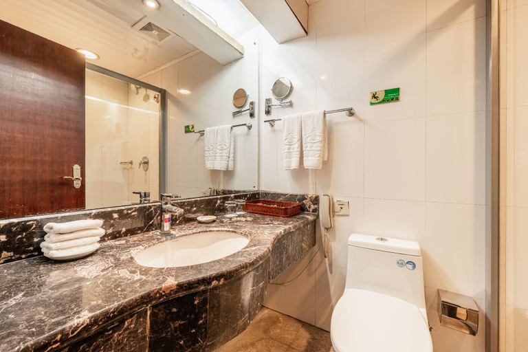 Bathroom 3, Tianshui Huachen Hotel, Tianshui