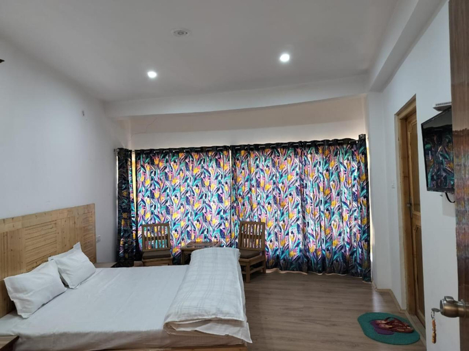 Others 4, The Elements guest house, Leh