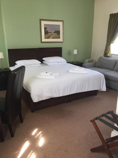 Others 4, The George Inn, North Lincolnshire