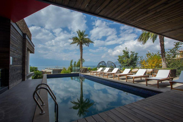 Sport & Beauty 5, Erhai Lake Seclusion Life, Dali Bai