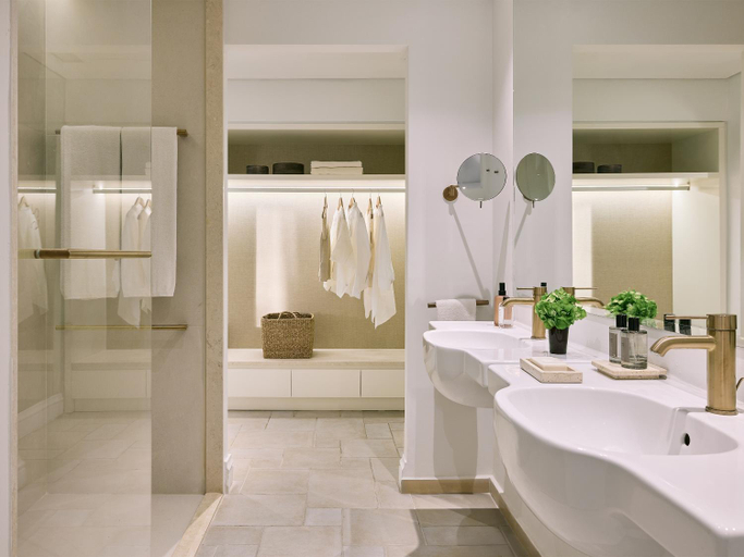 Bathroom 5, Grecotel Eva Palace, Ionian Islands