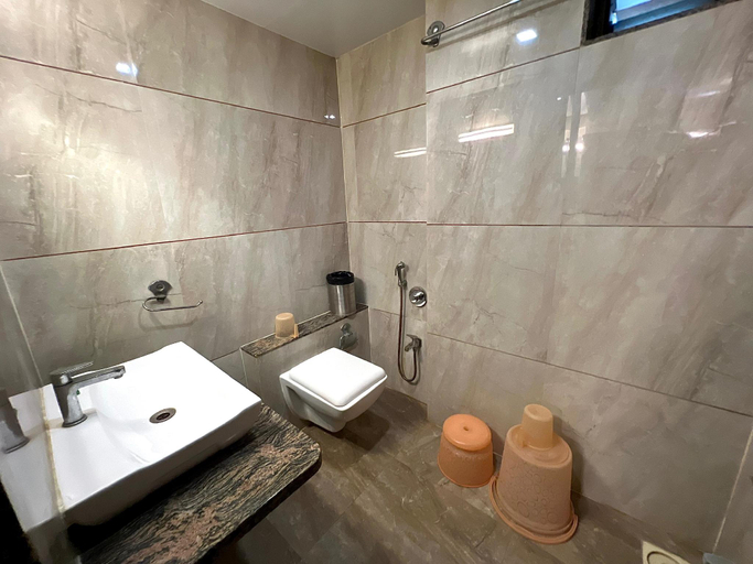 Bathroom 4, HOTEL REST INN, Surat