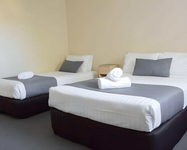 Bedroom 4, Beachway Motel And Restaurant, Central Coast - Pt A