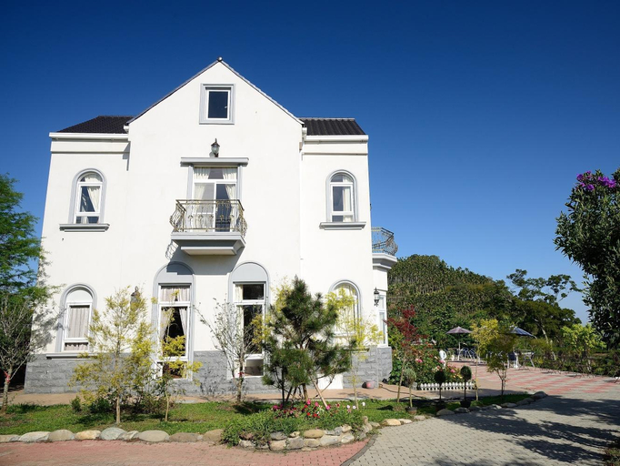 Others 5, Victoria Manor, Nantou