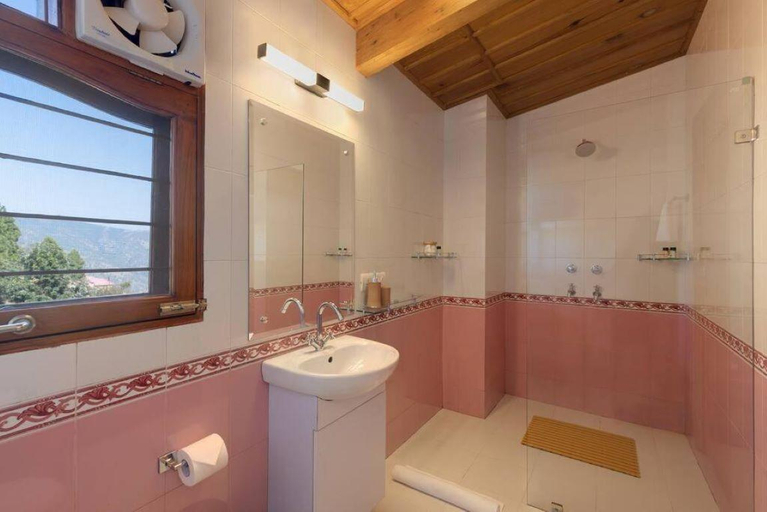 Bathroom 3, Lions Den Estate 7 BD Ramgarh serviced Villa BBQ, Nainital