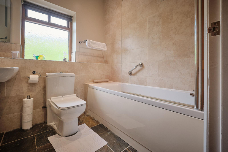 Bathroom, Swallows Nest Cottage, North Yorkshire