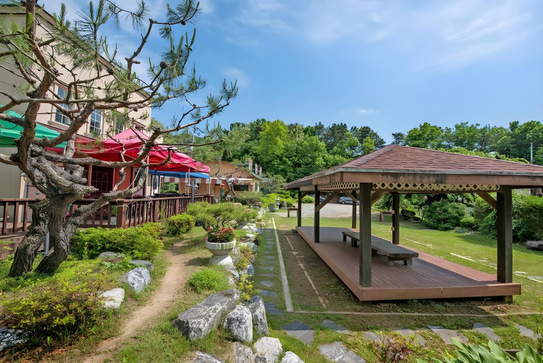 Others 2, Yongin Donggupark Pension, Yongin