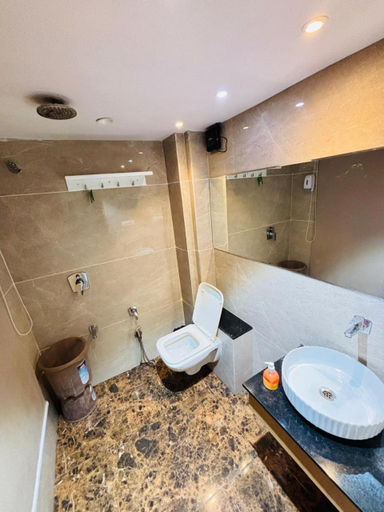 Bathroom 4, Hotel Cozzy Palace, Surat