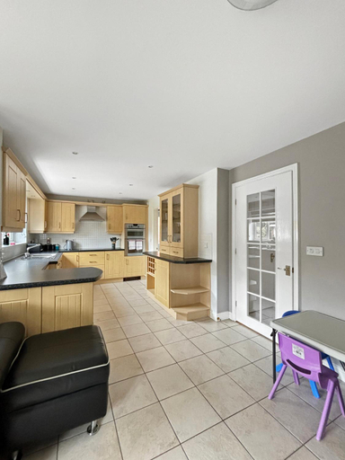 Others 5, Large 5 Bedroom 3.5 Bathroom house garden/driveway, Nottinghamshire