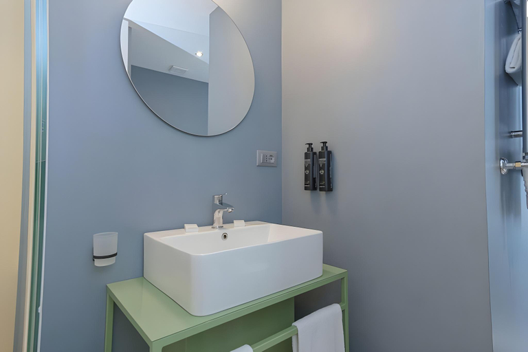 Bathroom 4, Moderno Hotel Roma, Rome