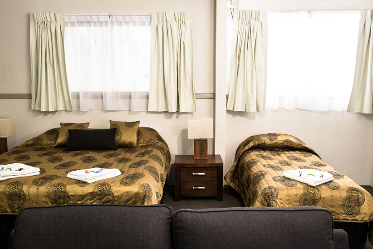 Bedroom 2, Tall Trees Motel Mountain Retreat, Tamborine Mountain