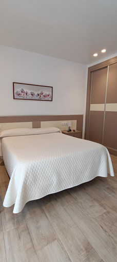 Others 3, Hostal Internacional, Tarragona