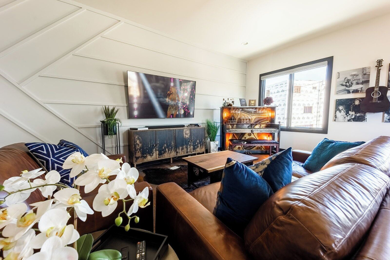 Others 4, Broadway Getaway-rooftop Patio-mins to The Gulch, Davidson