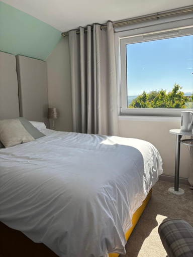 Bedroom 2, No.9, Highland