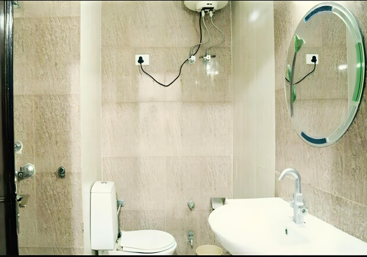 Bathroom 3, Hotel Durga Residency, Reasi