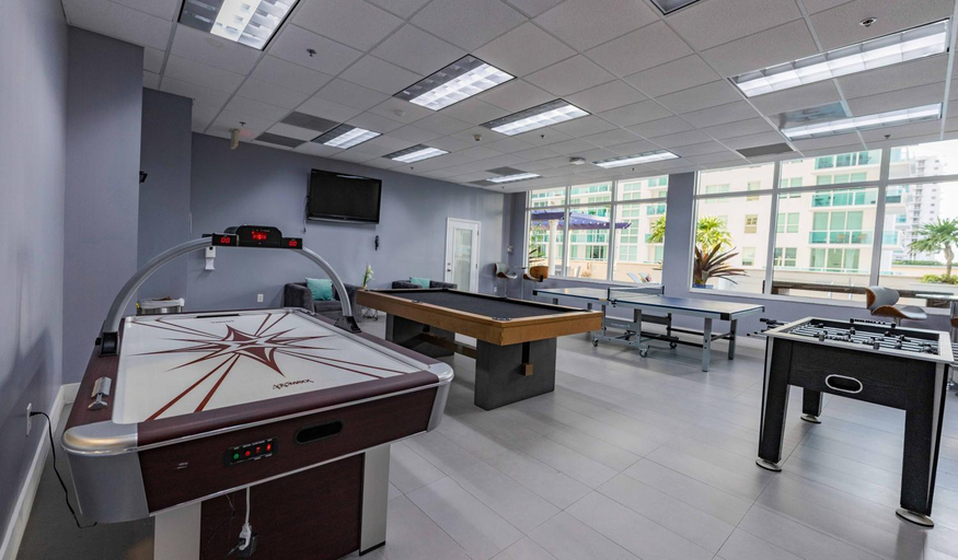 Others 5, Two Bedroom Oceanview Apartment in Brickell, Miami-Dade