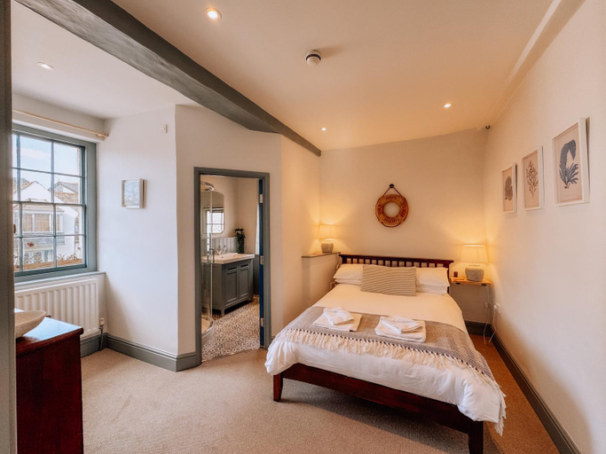 Bedroom 2, Route 2 Apartments, Devon