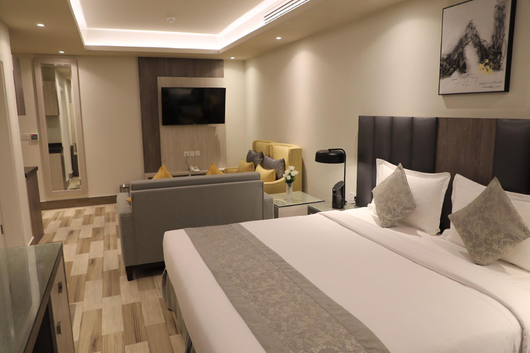 Bedroom 4, Seven Palaces