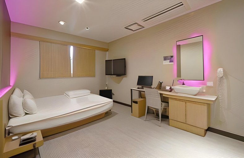 Bedroom 4, Nampo Comma Hotel, Jung