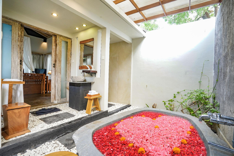Bathroom 5, KajaNe Tulamben, Karangasem