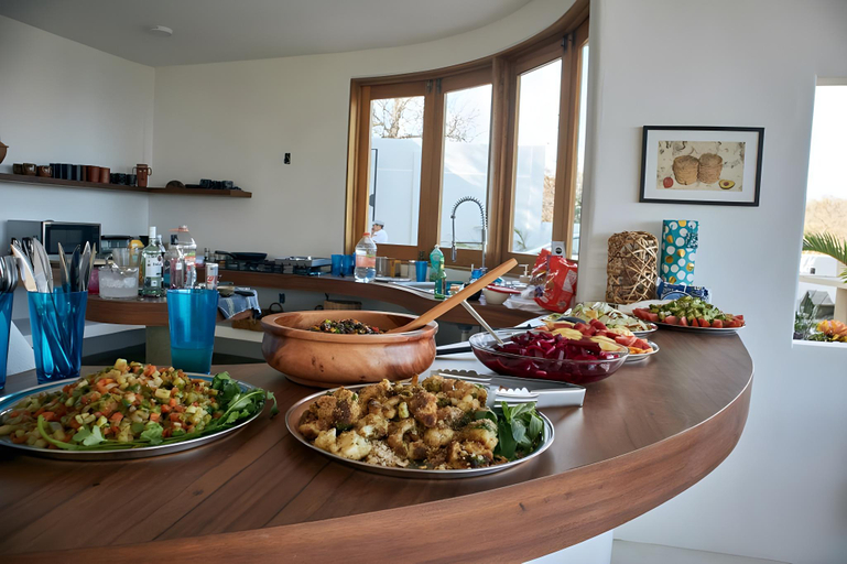 Food & Drinks, Casa Roni - 5 Bedroom Luxury Villa with Ocean View, Dist. Pochutla