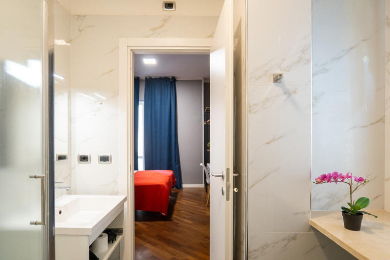 Bathroom 2, Dalmazia 33, Salerno