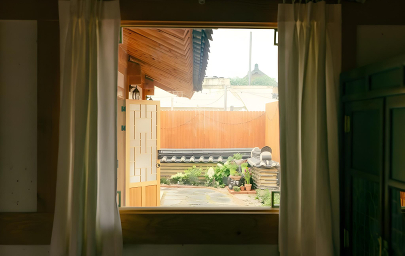 Others 5, Hwangridan Casa De, Gyeongju