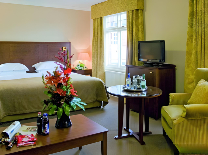 Bedroom 2, The Swan Nest Hotel, Warwickshire