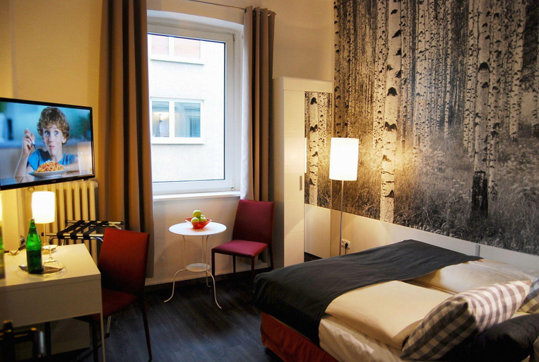 Bedroom 4, Hotel Alt Deutz City-Messe-Arena, Köln