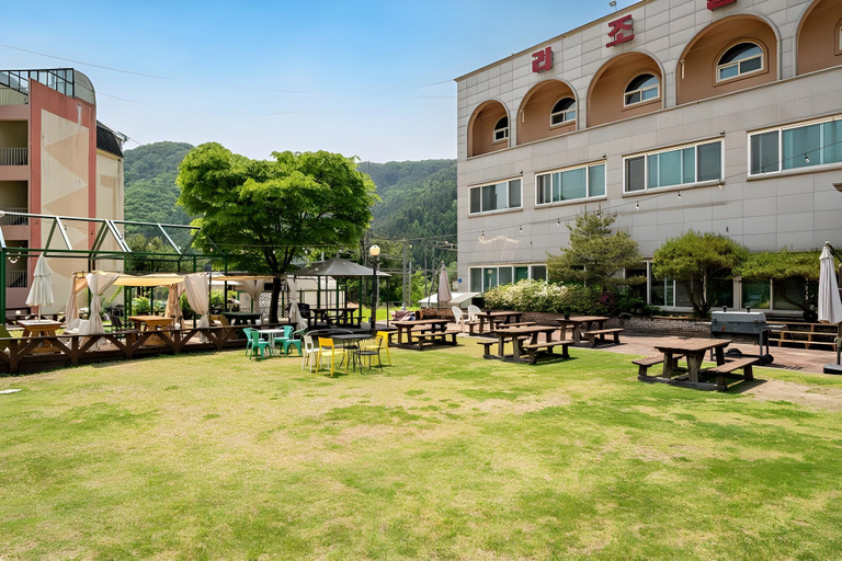 Exterior & Views 1, Hongcheon Resortel, Hongcheon