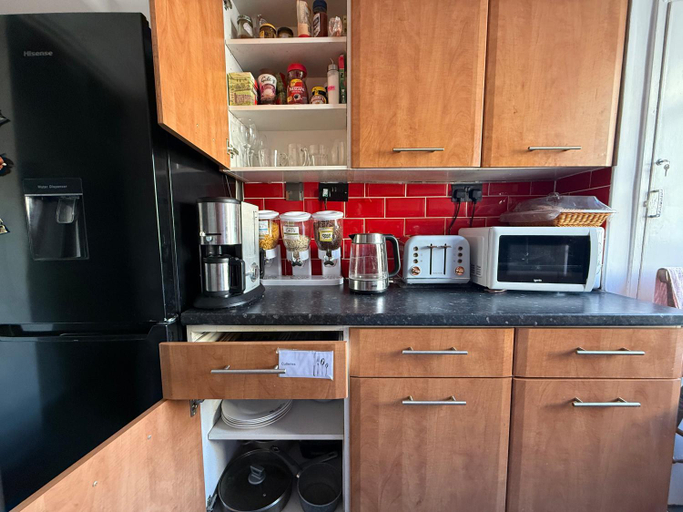 Others 2, Room with Kitchen in Central London, London