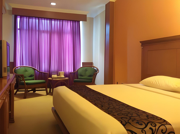 Bedroom 5, Royal Denai Hotel Syariah, Bukittinggi