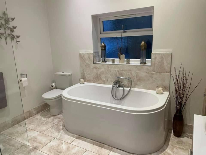 Bathroom 2, Rie's Retreat - The Emerald room, Somerset