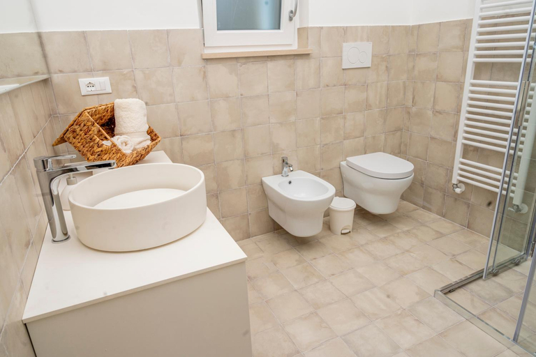 Bathroom 3, Mille Lire - Family Suite, Bari