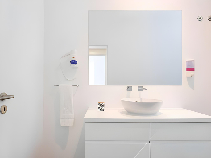 Bathroom 3, LSA ベンフォルモソ by ヌマ, Lisbon