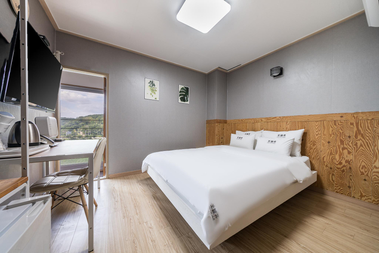 Bedroom, Hotel Hue, Tongyeong